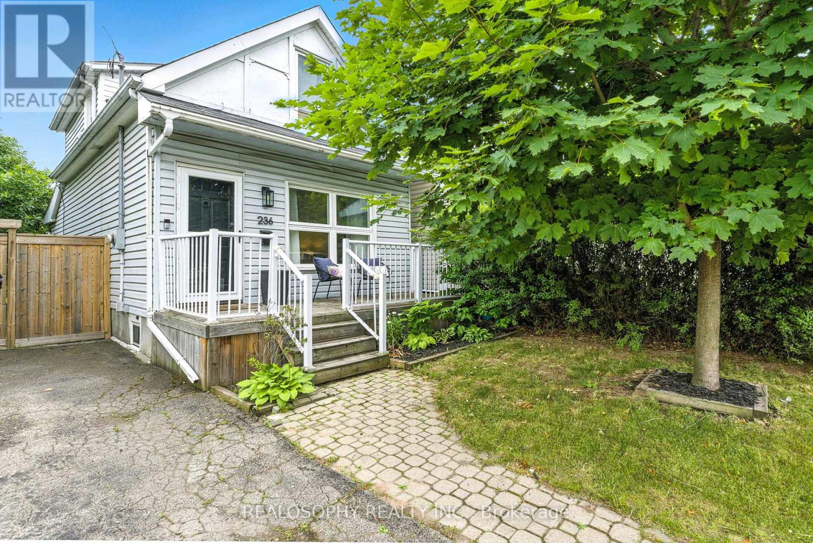 236 Cope St, Hamilton, ON L8H 5B5
