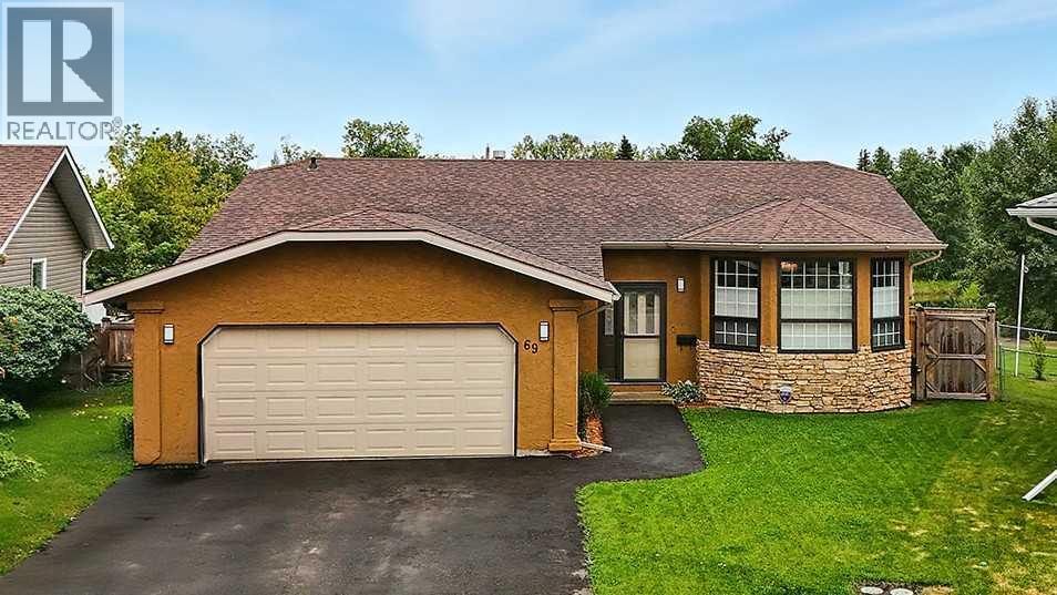 69 Bruns Cres, Lacombe, AB T4L 1P2