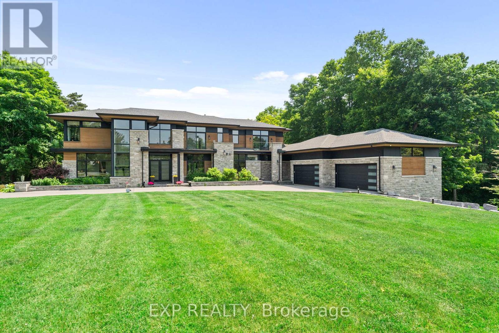 8 Cachet Pkwy, Markham, ON L6C 1G8