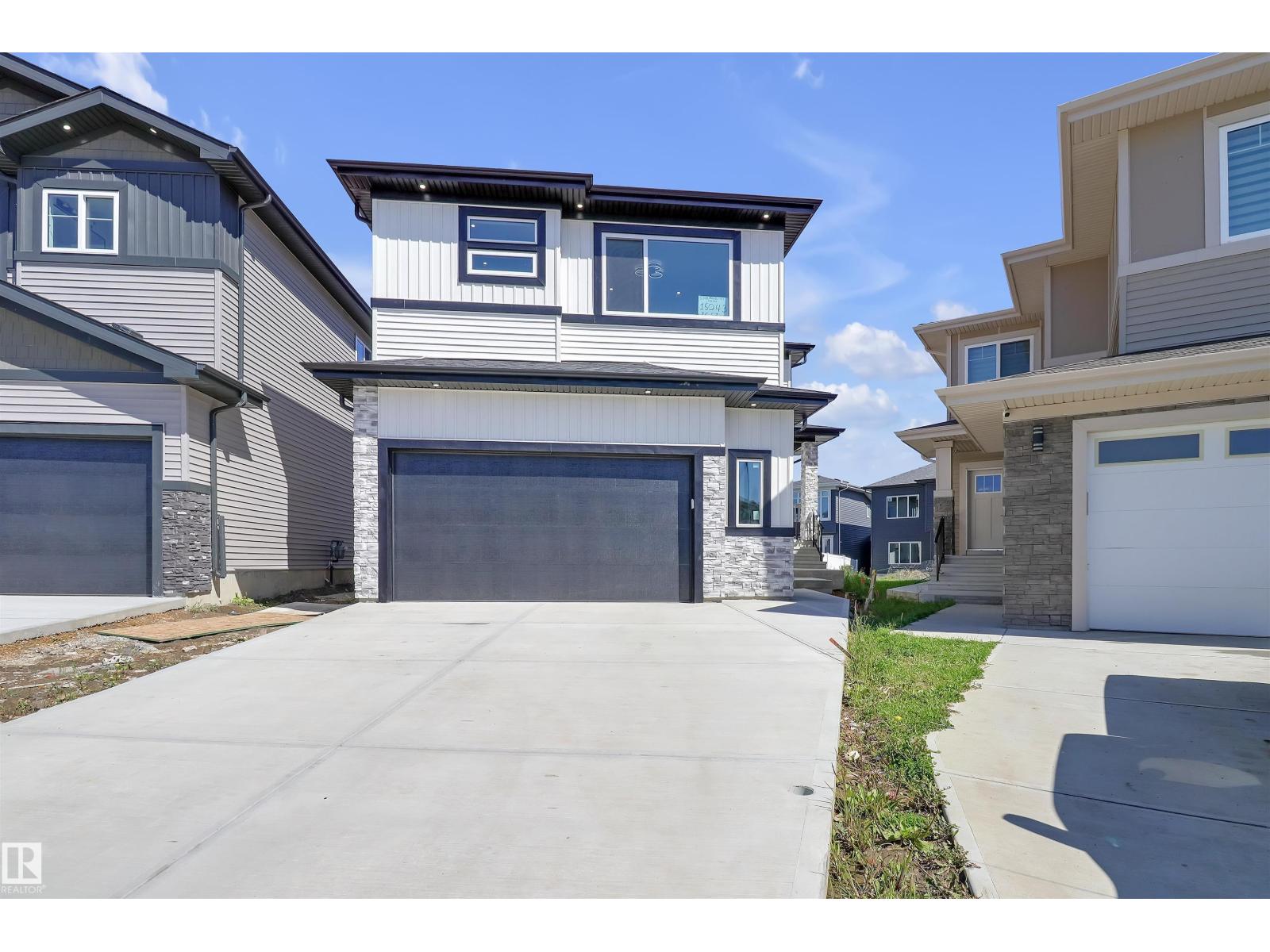 15 St Nw Unit 15043, Edmonton, AB T5Y 3T4