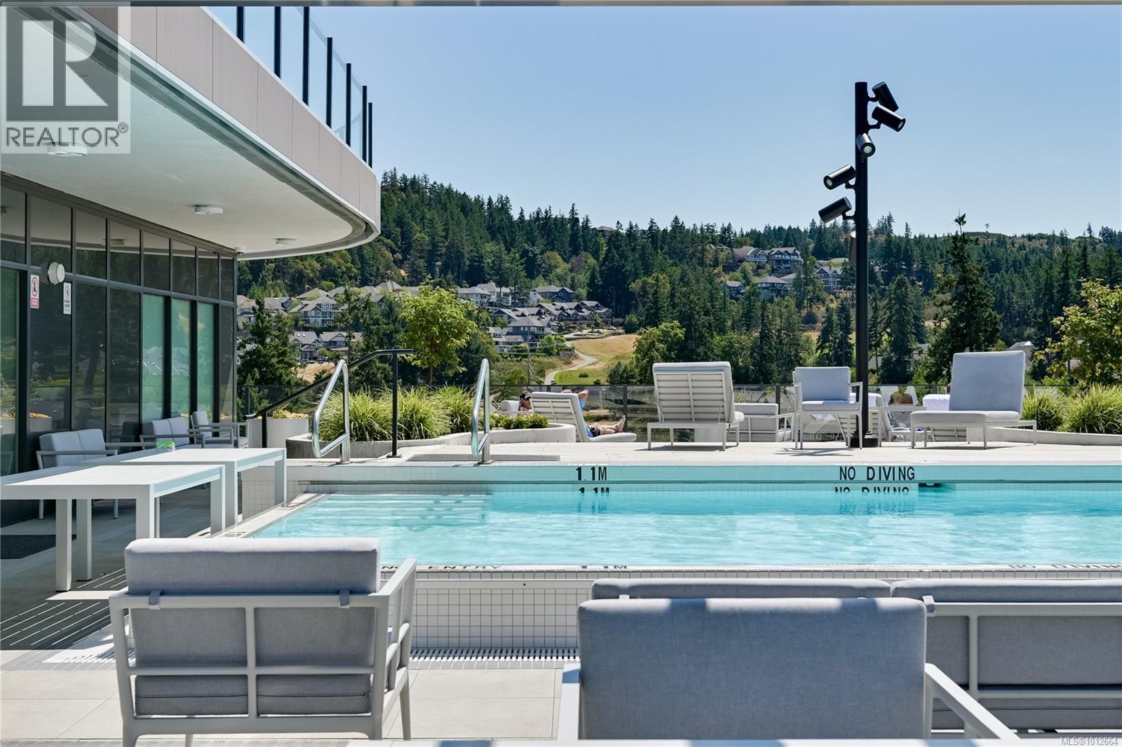2000 Hannington Rd Unit 402 Rd, Langford, BC V9B 7C1