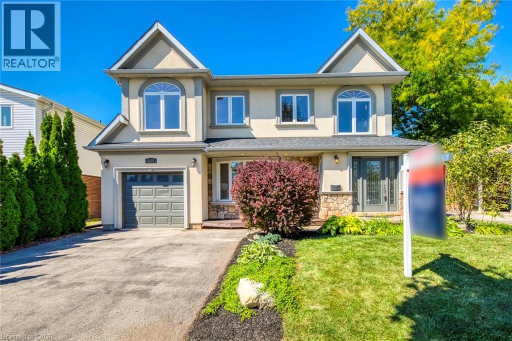 5281 Cindy Ln, Burlington, ON L7L 3Y4