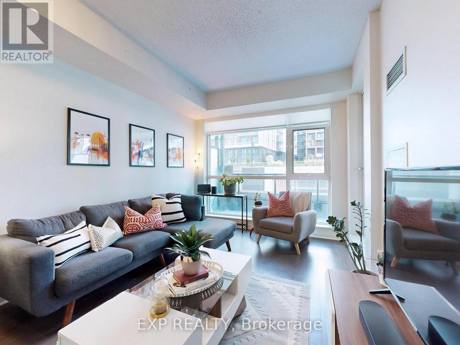 312 8130 Birchmount Rd, Markham, ON L6G 0E4