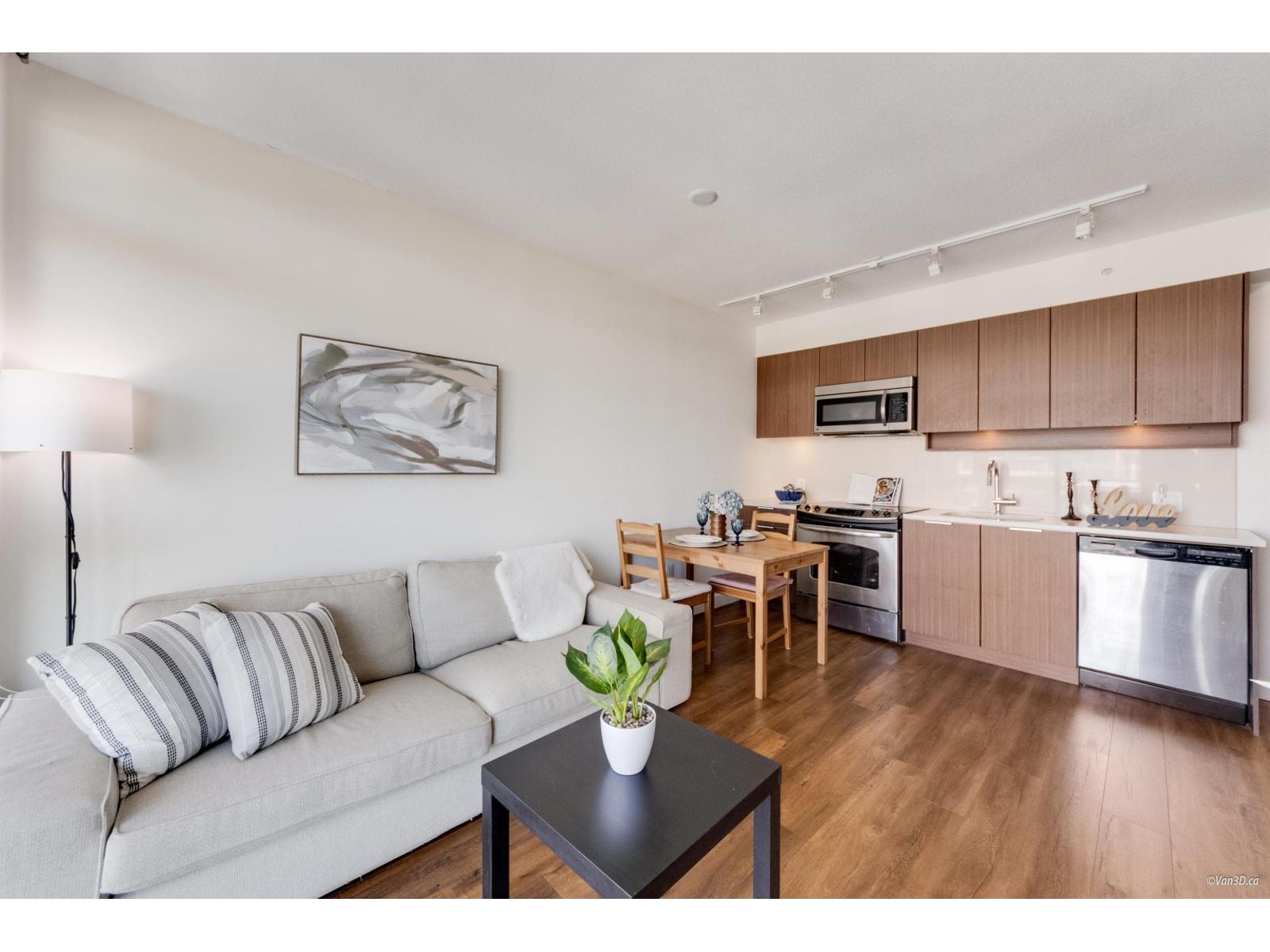13308 Central Avenue Unit 2502, Surrey, BC V3T 0M4