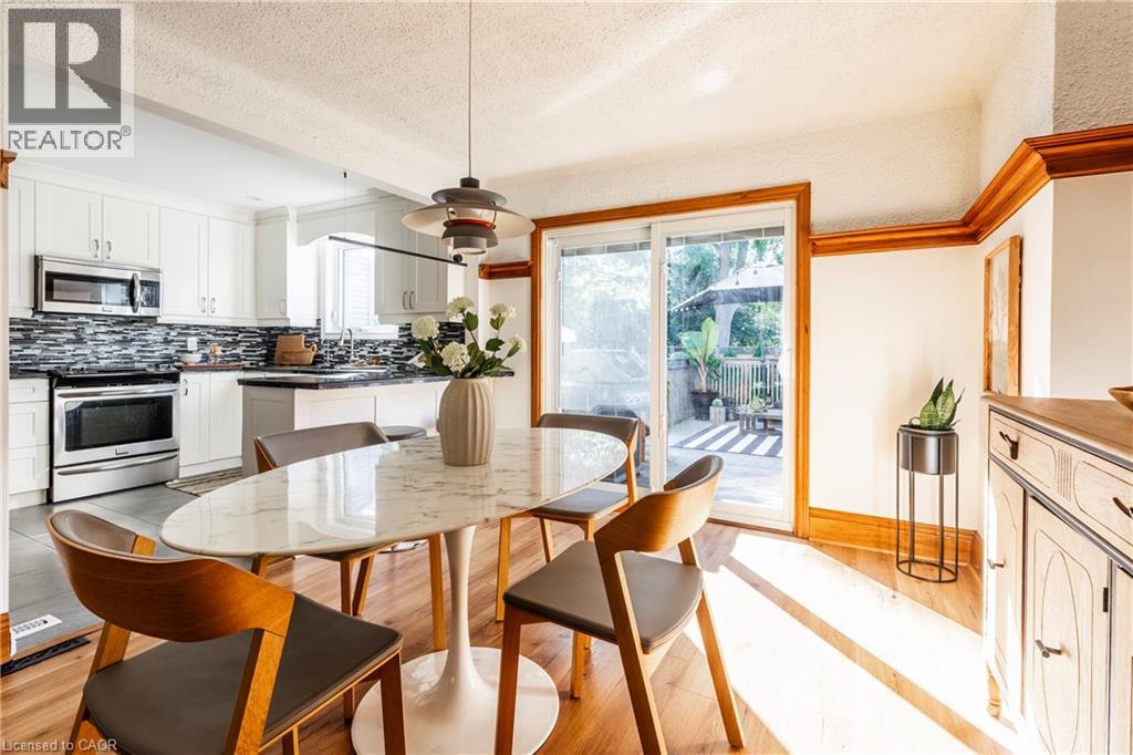 288 Houghton Ave, Hamilton, ON L8K 2N3