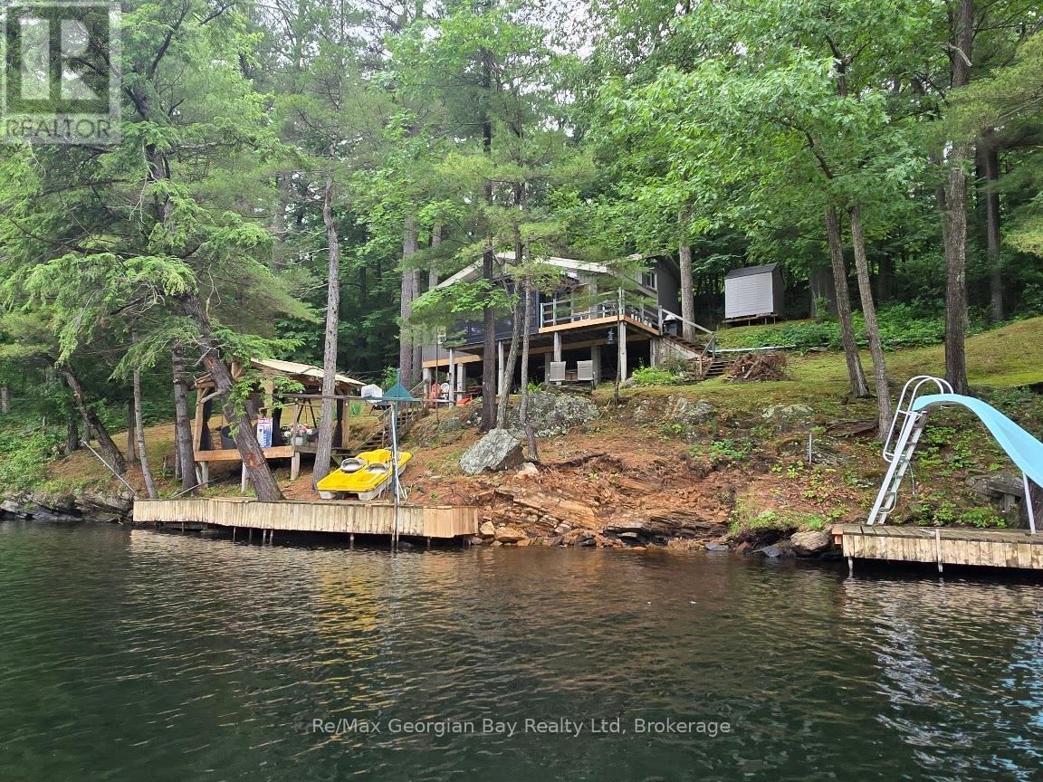 4 Sr406 Severn Riv, Muskoka Lakes Wood Muskoka Lakes, ON L0K 1E0