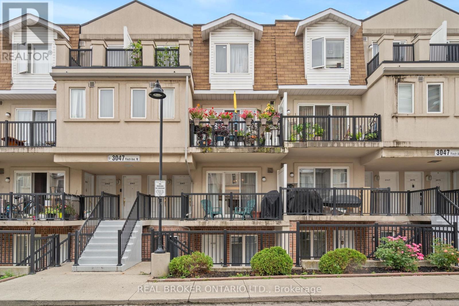 2066 3047 Finch Ave W, Toronto, ON M9M 0A5