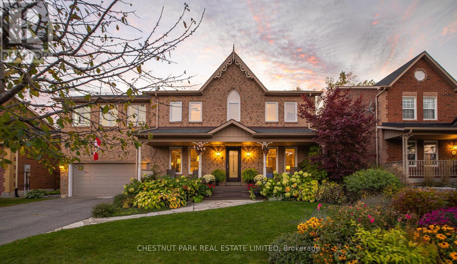 4 Galloway Cres, Uxbridge, ON L9P 1W8