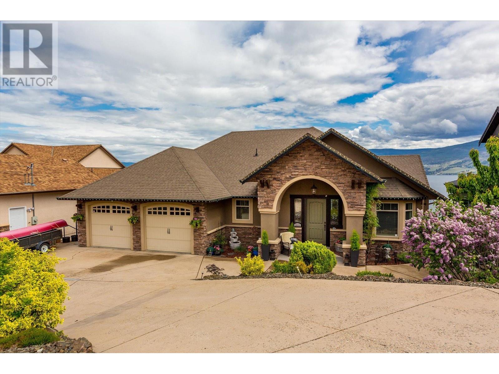 3935 Harding Rd, West Kelowna, BC V4T 2J9