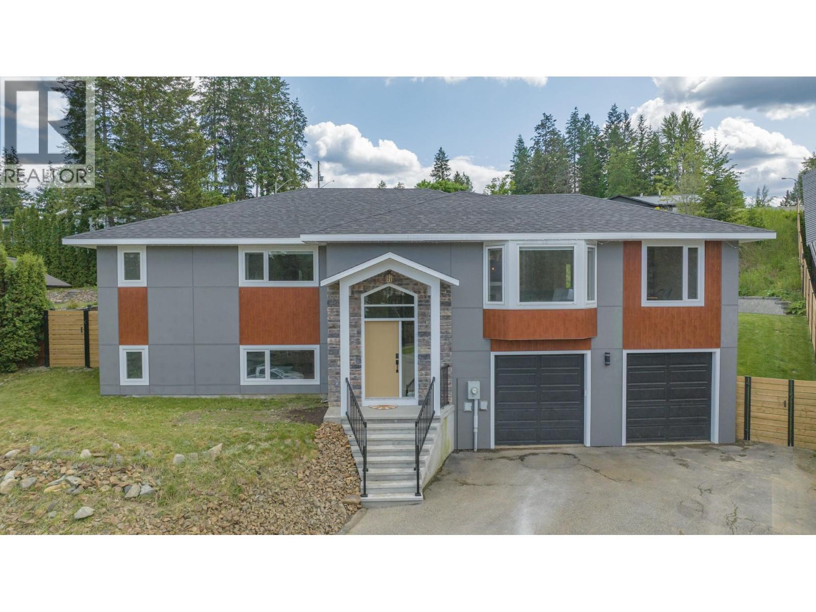 2224 Linea Cres, Lumby, BC V0E 2G0