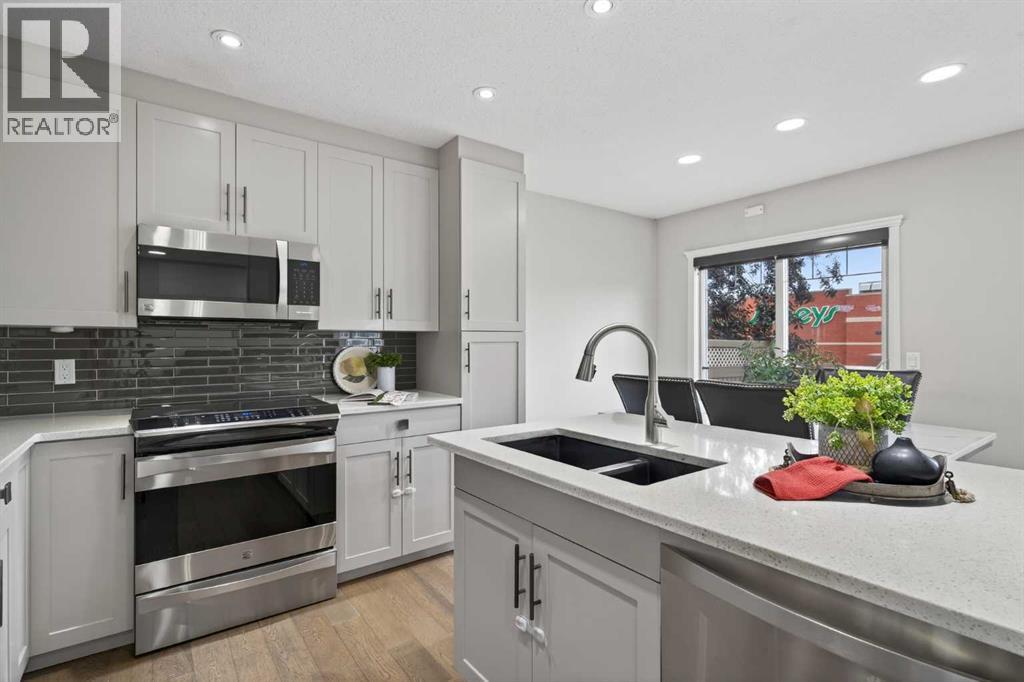 102 Canoe Square Sw Unit 21, Airdrie, AB T4B 2Z1
