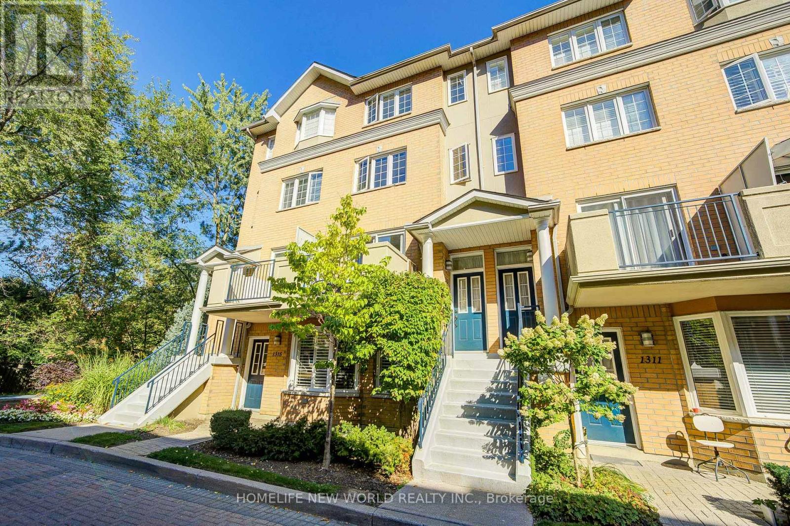 1313 28 Sommerset Way, Toronto, ON M2N 6W7