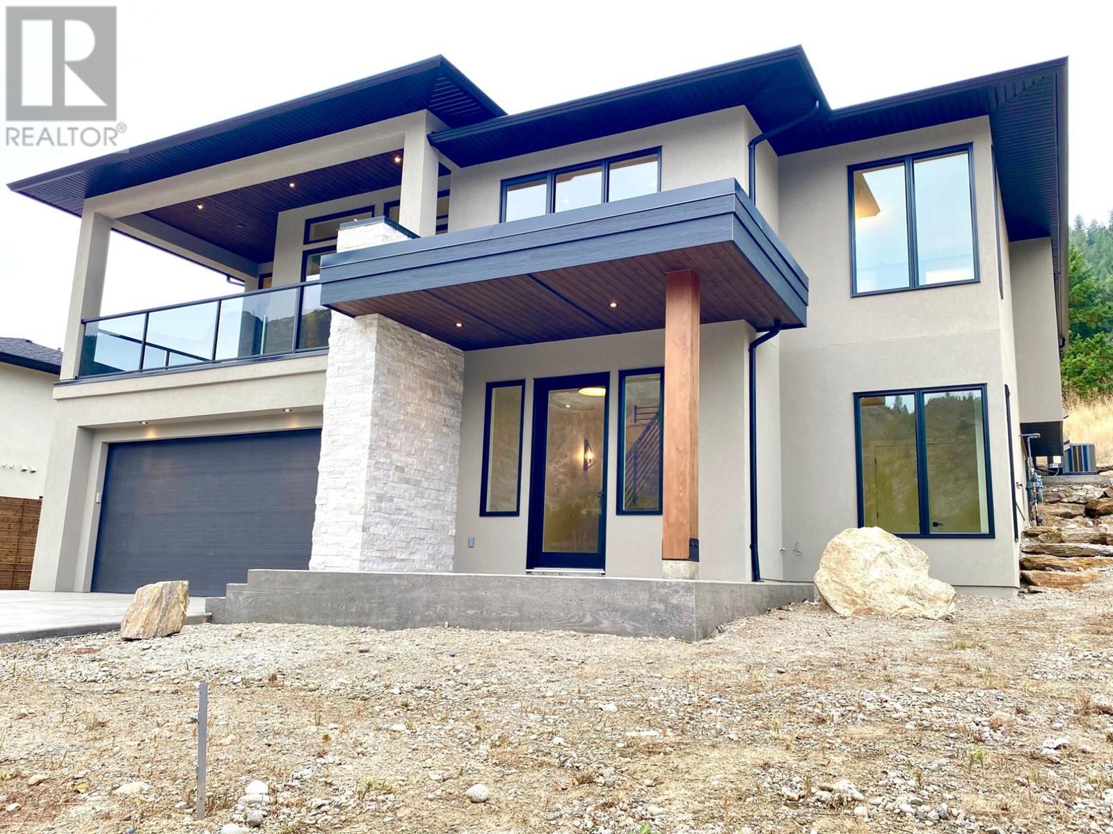 8781 Riverside Dr, Grand Forks, BC V0H 1H0