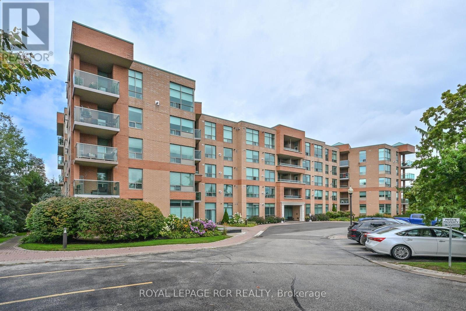 214 4 Briar Hill Hts, New Tecumseth, ON L9R 1Z7