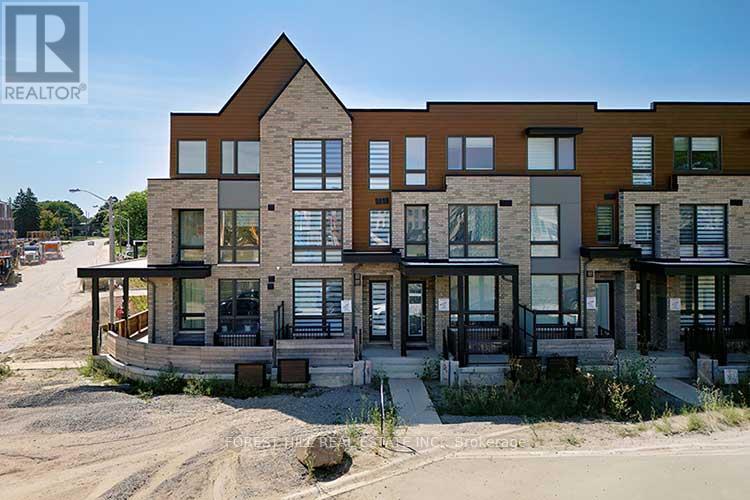 4 Deep Roots Ter, Toronto Englemount-lawrence, ON M6A 2M2