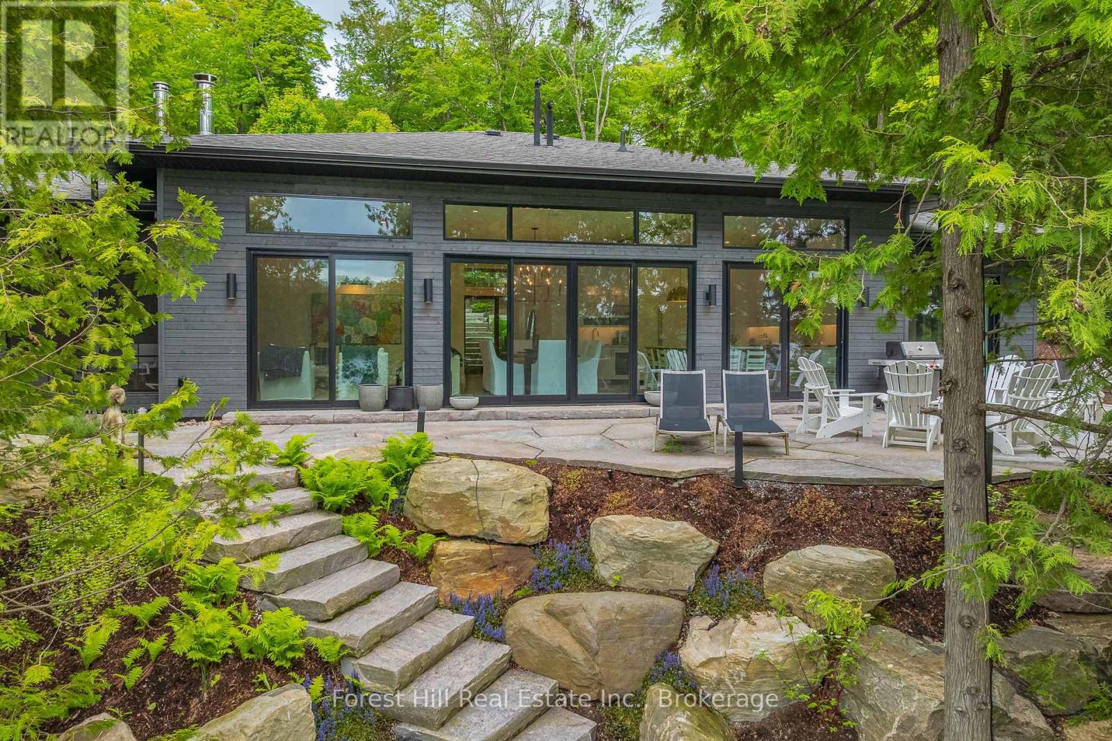 1100 Captains Ln, Algonquin Highlands, ON P0A 1E0