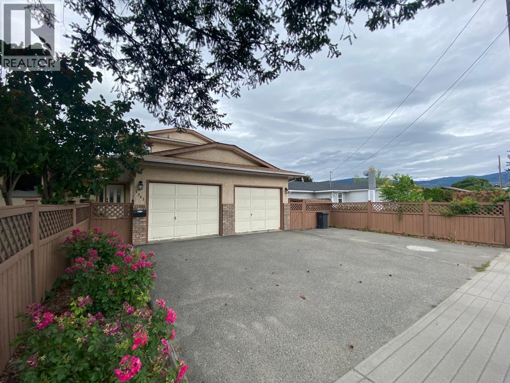 3343 Gordon Dr, Kelowna, BC V1W 3M9