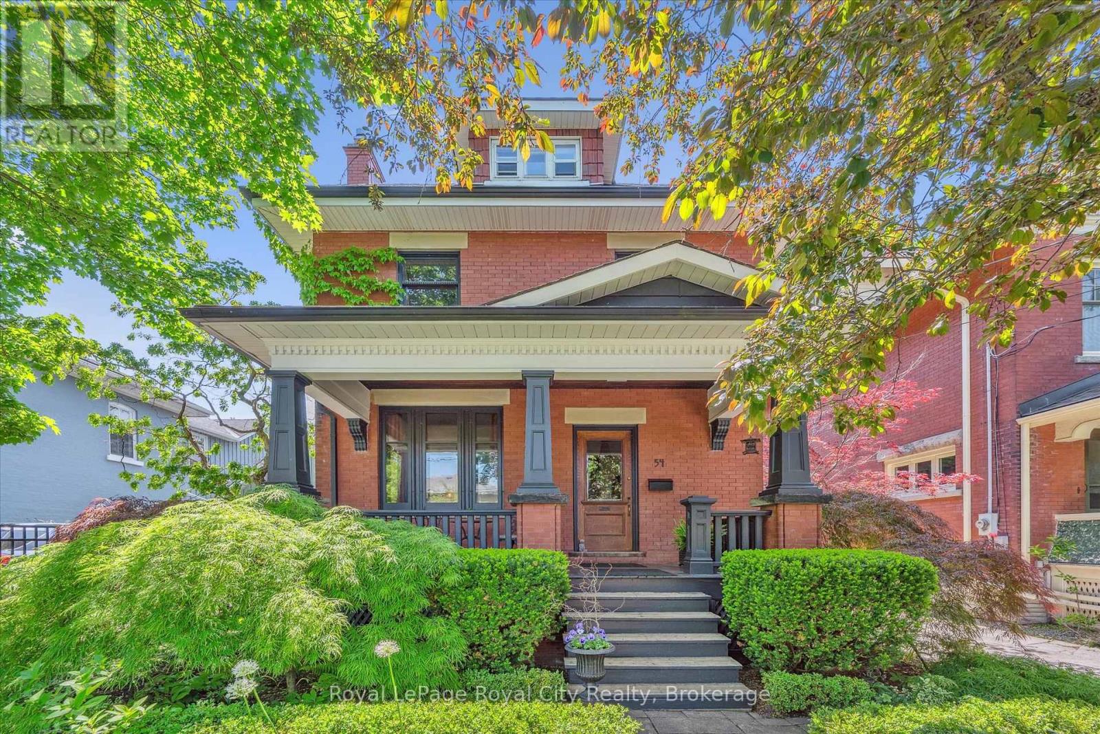 54 Clinton St, Guelph, ON N1H 5G5
