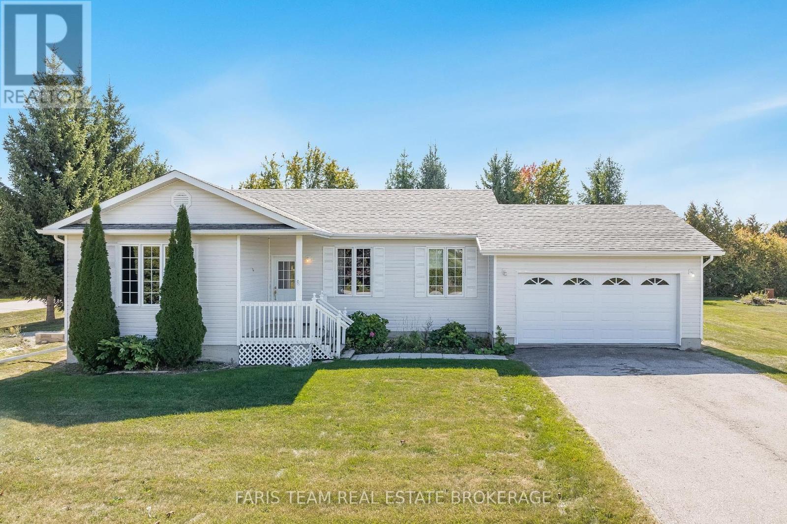 4645 Orkney Beach Rd, Ramara, ON L3V 0S1