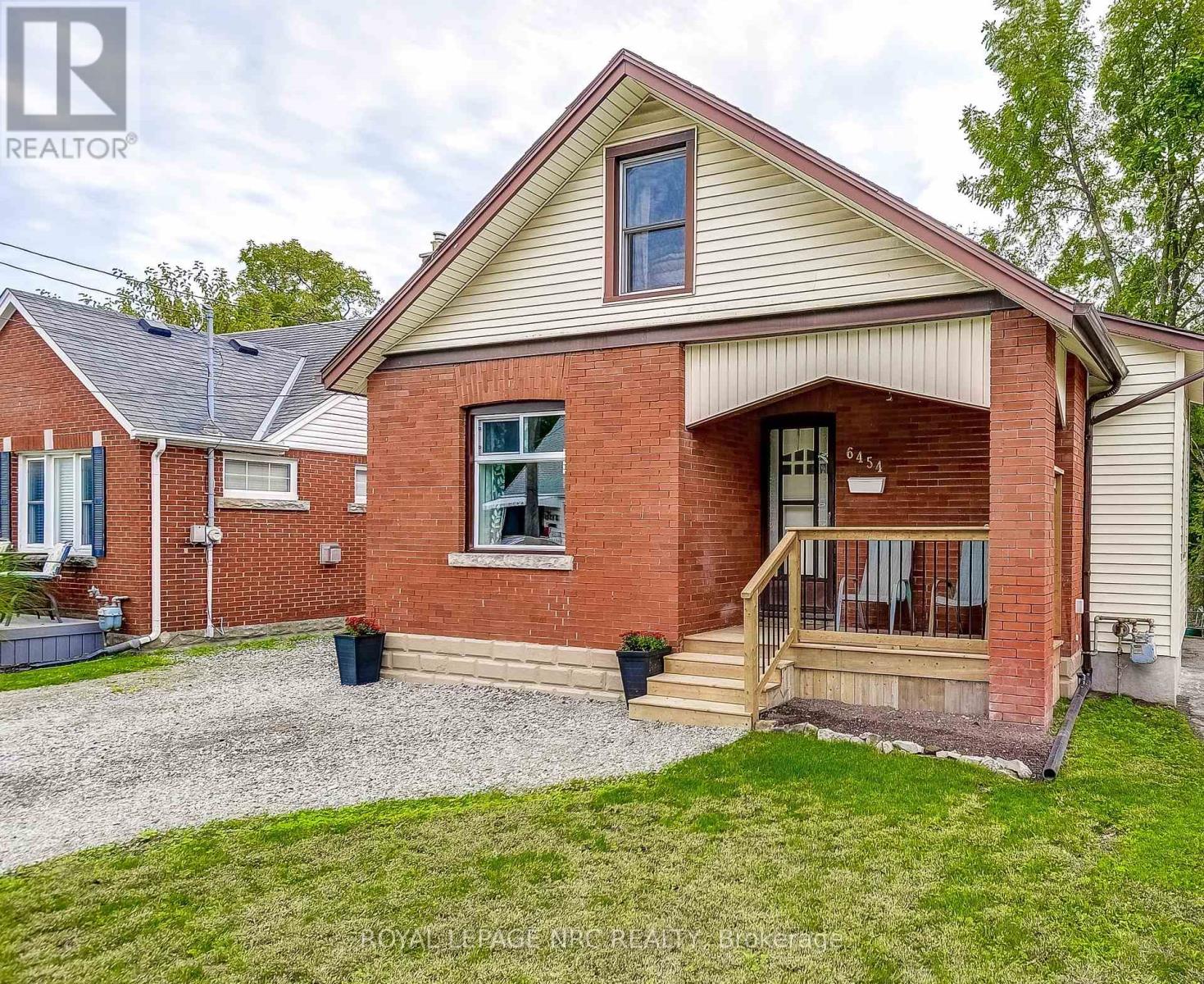 6454 Barker St, Niagara Falls, ON L2G 1Y7
