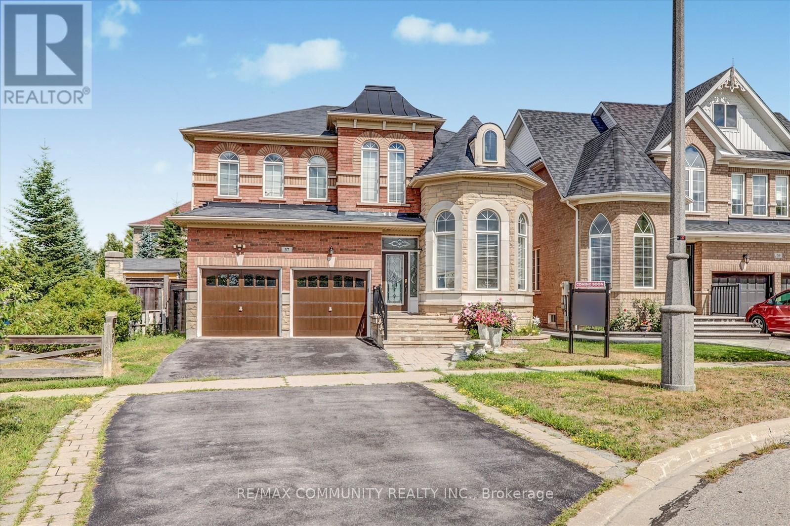 37 Condarcuri Cres, Markham, ON L6B 0G9