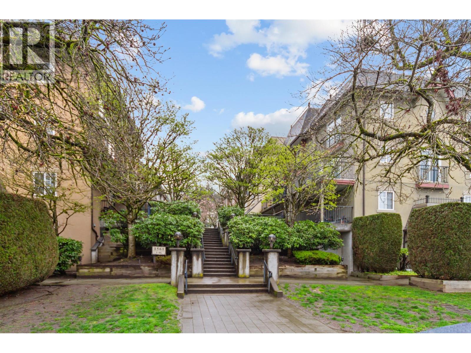 1561 Booth Avenue Unit 35, Coquitlam, BC V3K 6Z9