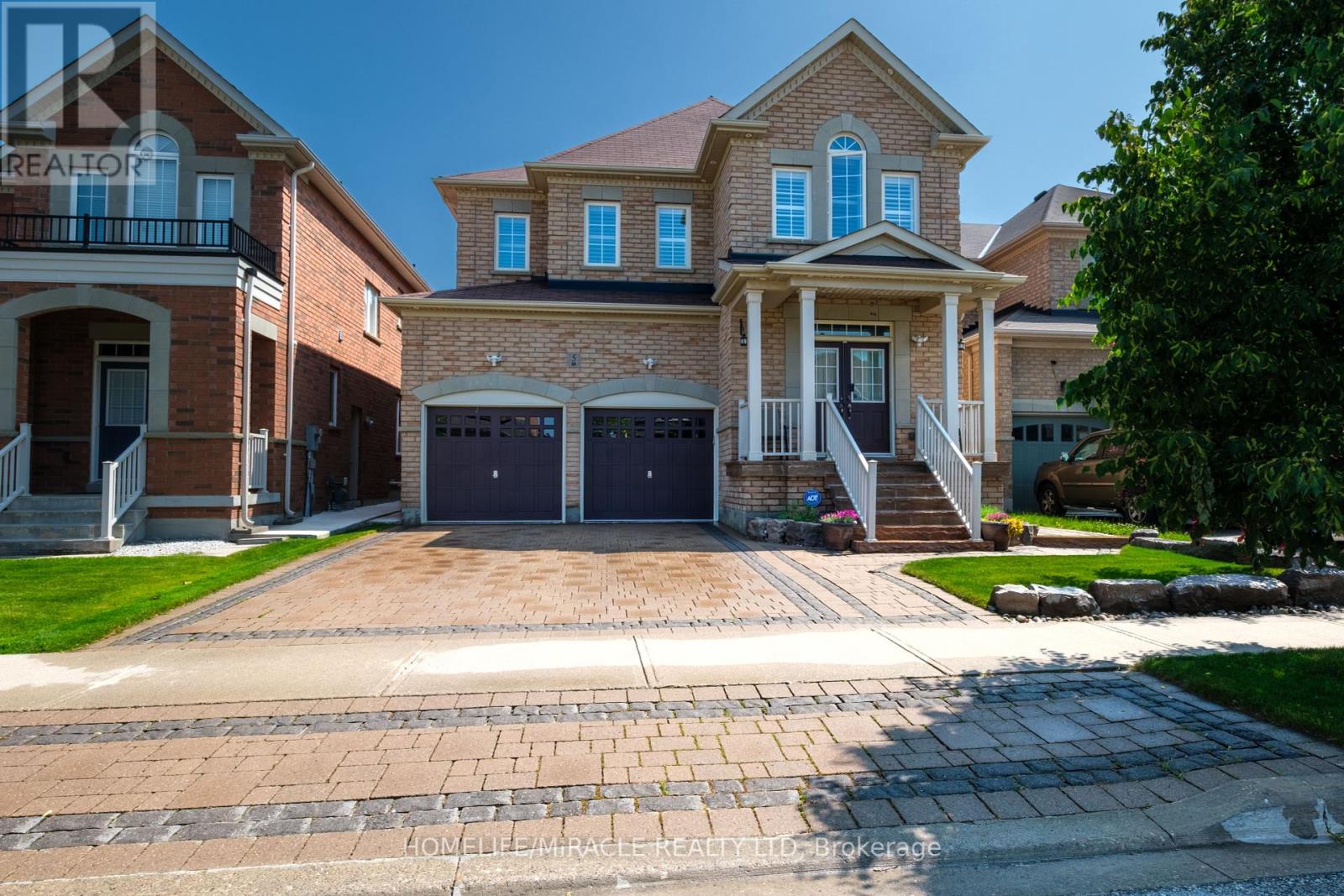 5 Meltwater Cres, Brampton, ON L6P 3W1