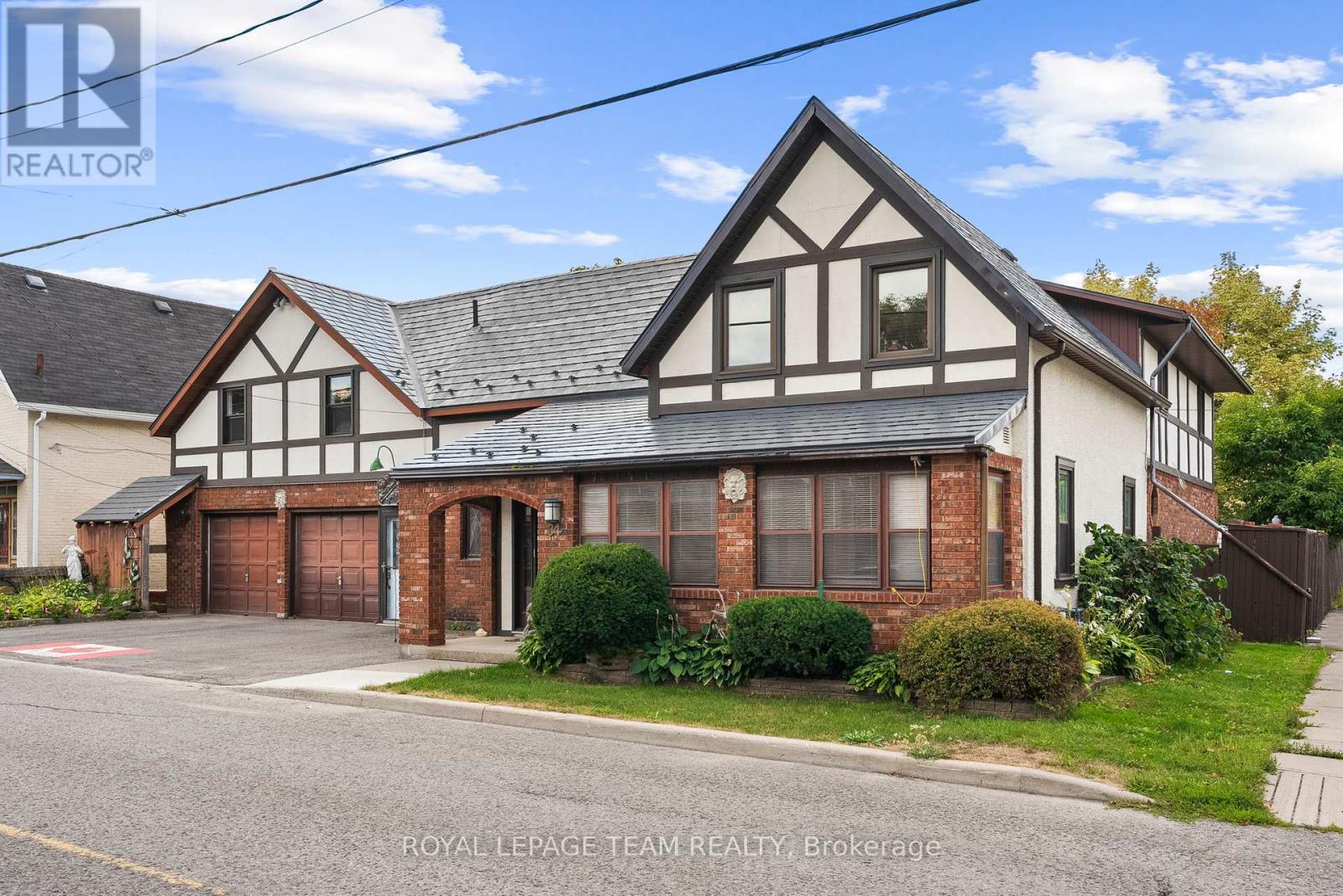 34 Princess St, Carleton Place, ON K7C 2M5
