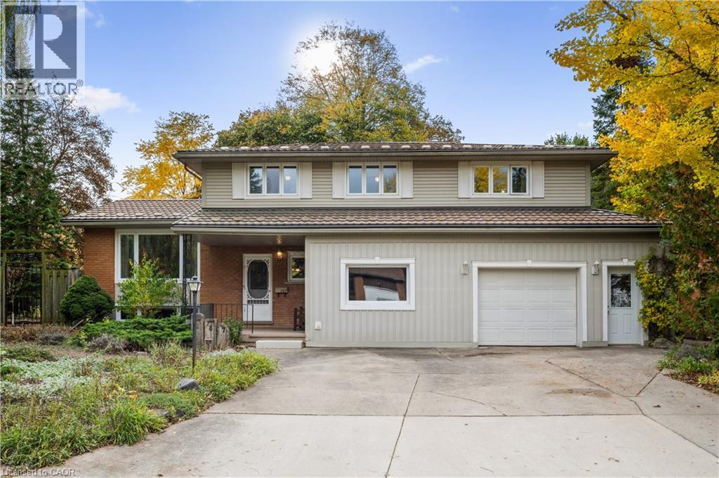 287 Villa Pl, Waterloo, ON N2J 3X6