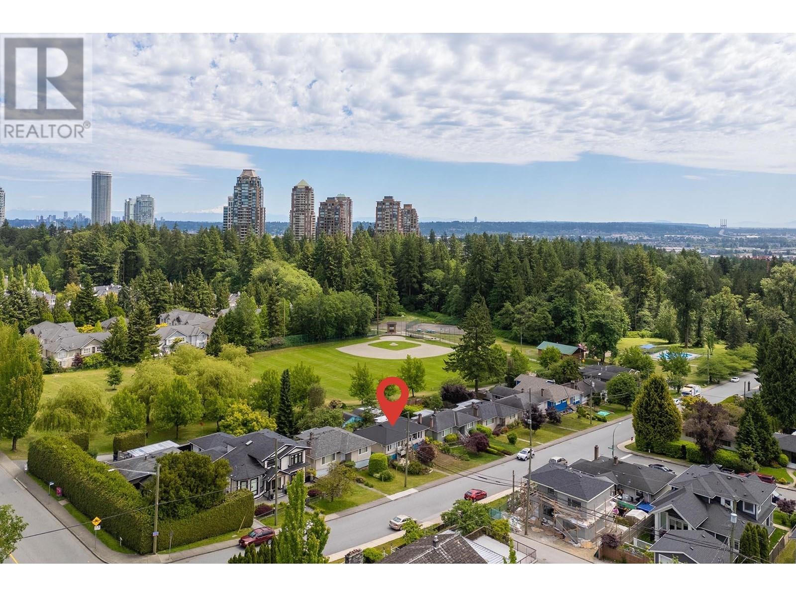 7658 Hedley Ave, Burnaby, BC V5E 2R3