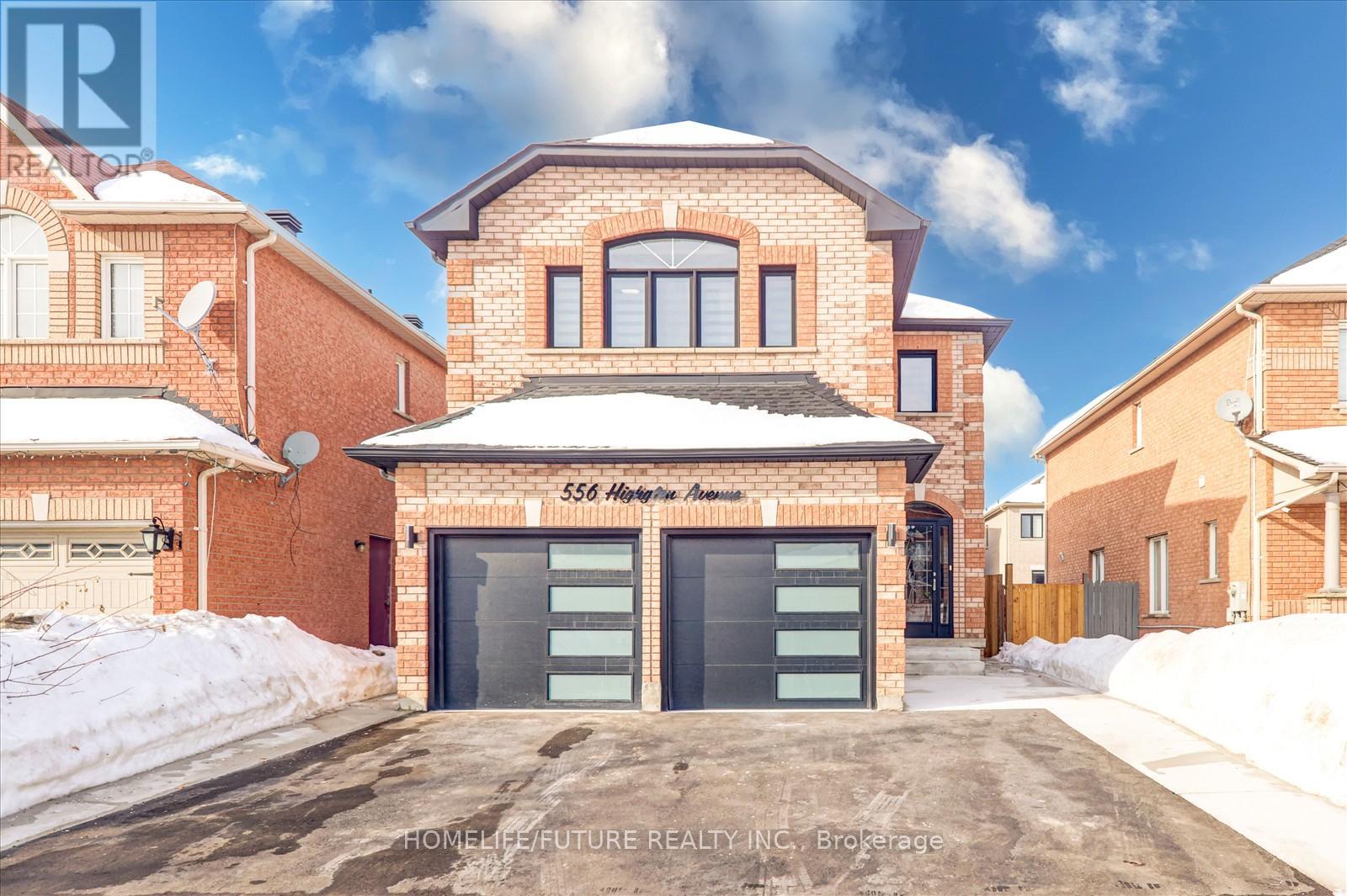 556 Highglen Ave, Markham, ON L3S 4N3