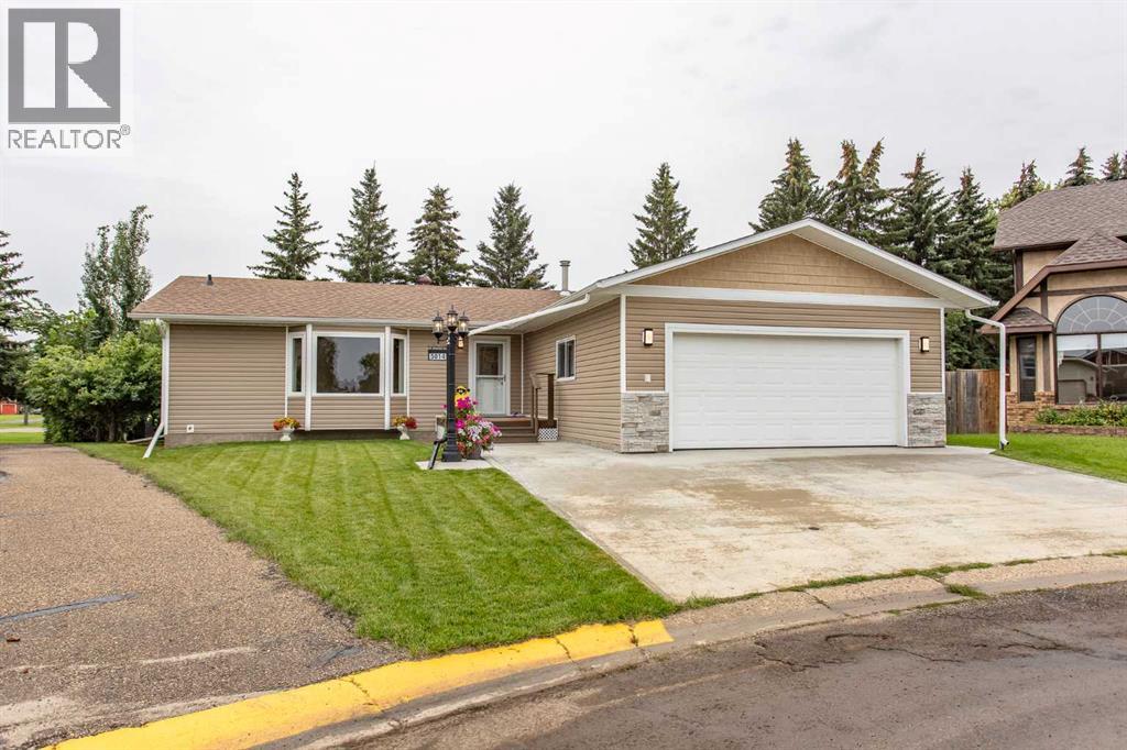 60 Street Close Unit 5014, Lacombe, AB T4L 1M3