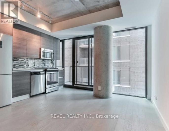 1501 111 Bathurst St, Toronto, ON M5V 0M9