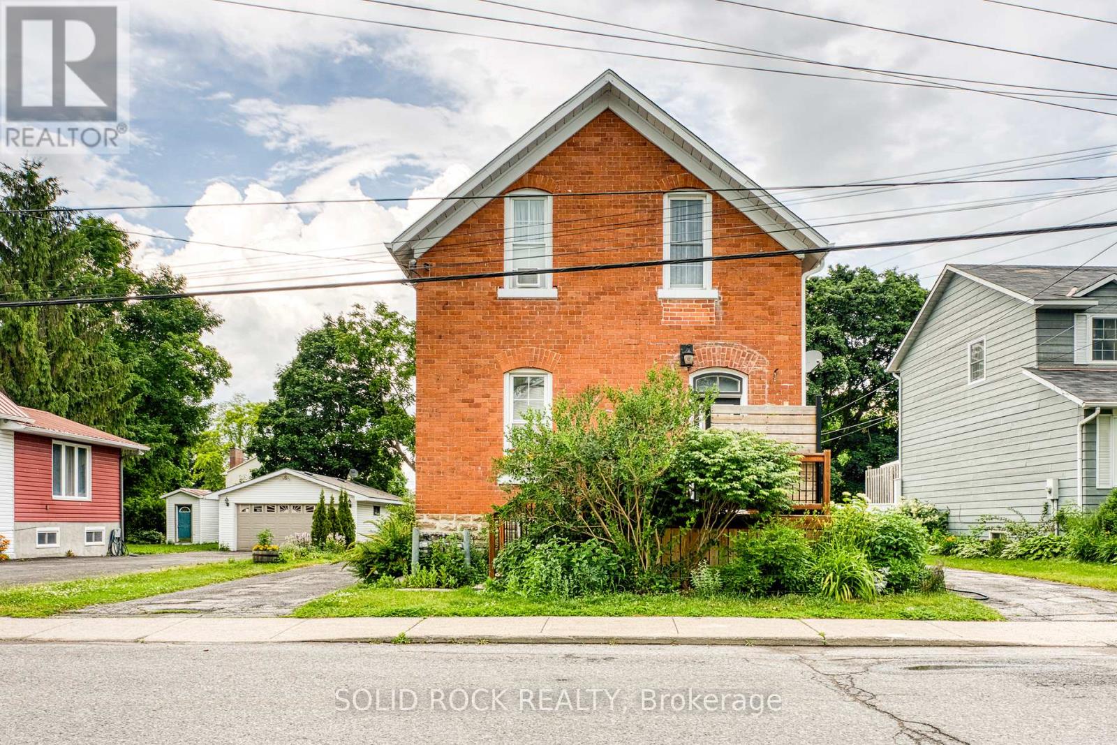 33 And 33b Napoleon St #a, Carleton Place, ON K7C 2X4
