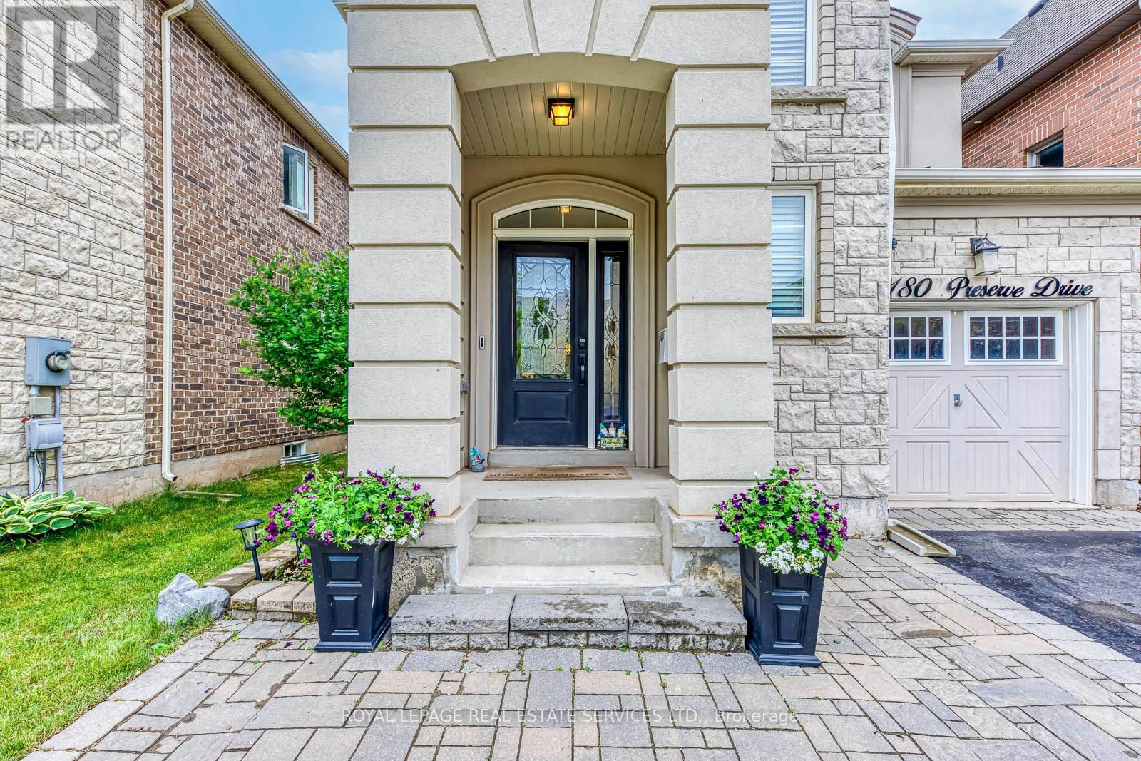 3180 Preserve Dr, Oakville, ON L6M 4L9