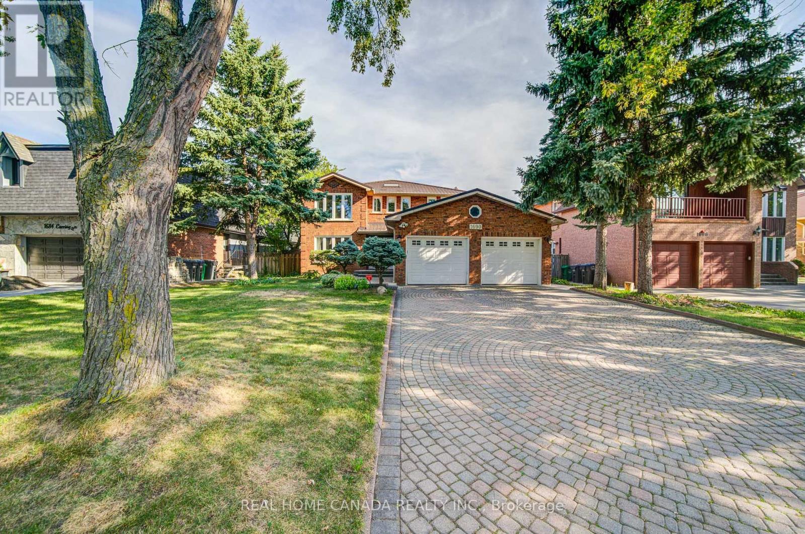 1690 Carrington Rd, Mississauga, ON L5M 2K2