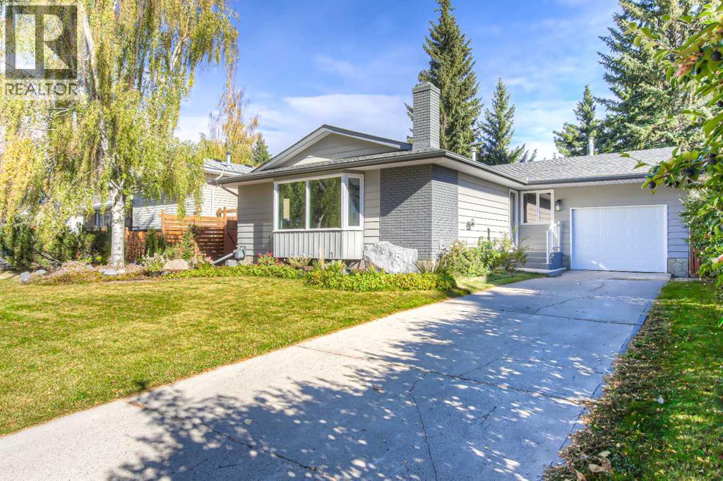 511 Cedarille Cres SW, Calgary, AB T2W 2H6