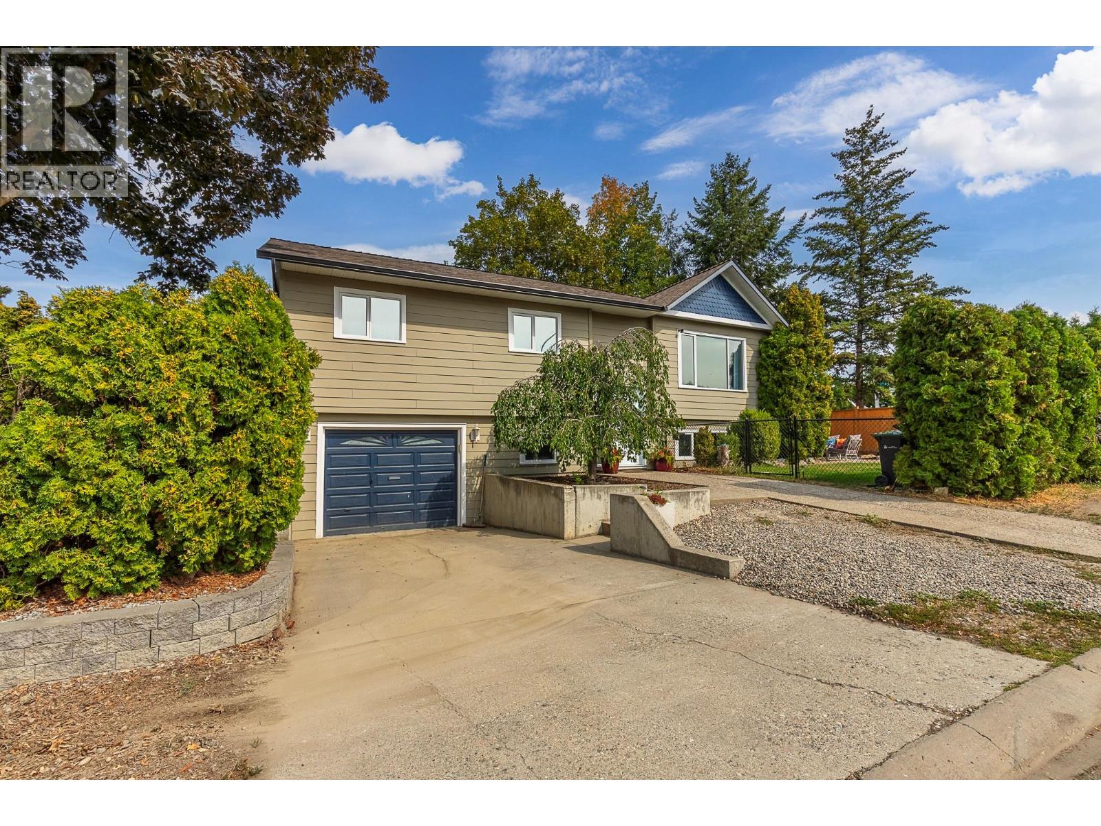 40 Avenue Unit 2401, Vernon, BC V1T 9A4
