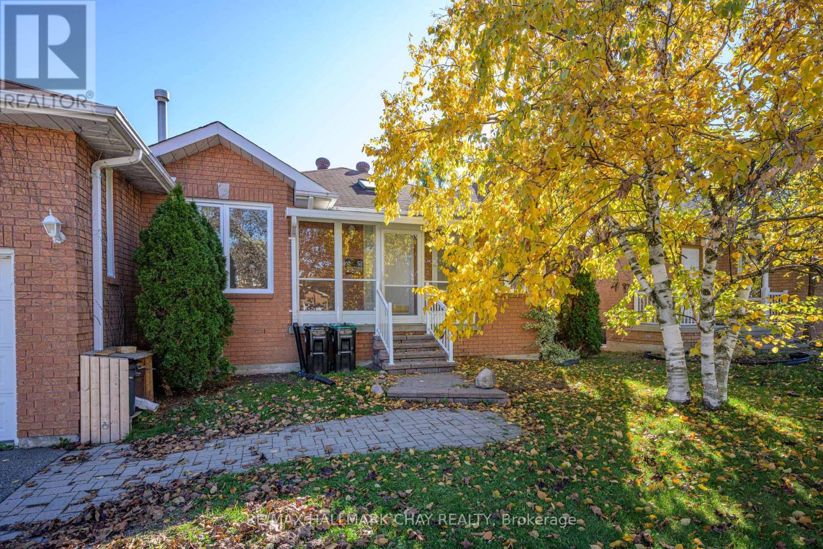 197 Livingstone St W, Barrie, ON L4N 6Z9