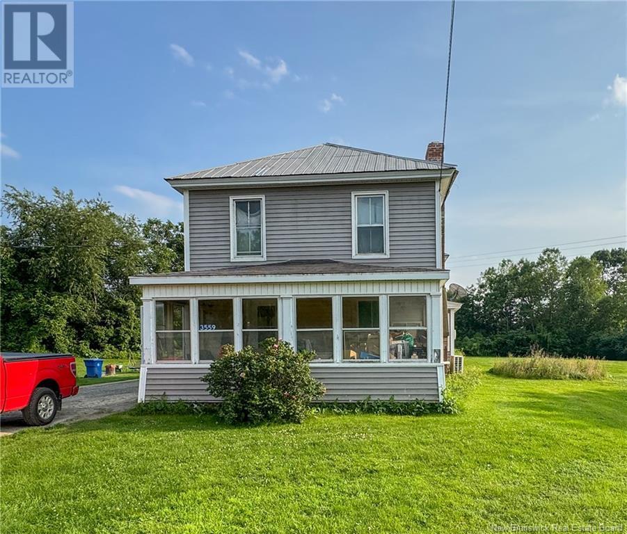 3559 Route 585, Woodstock, NB E7N 1H7