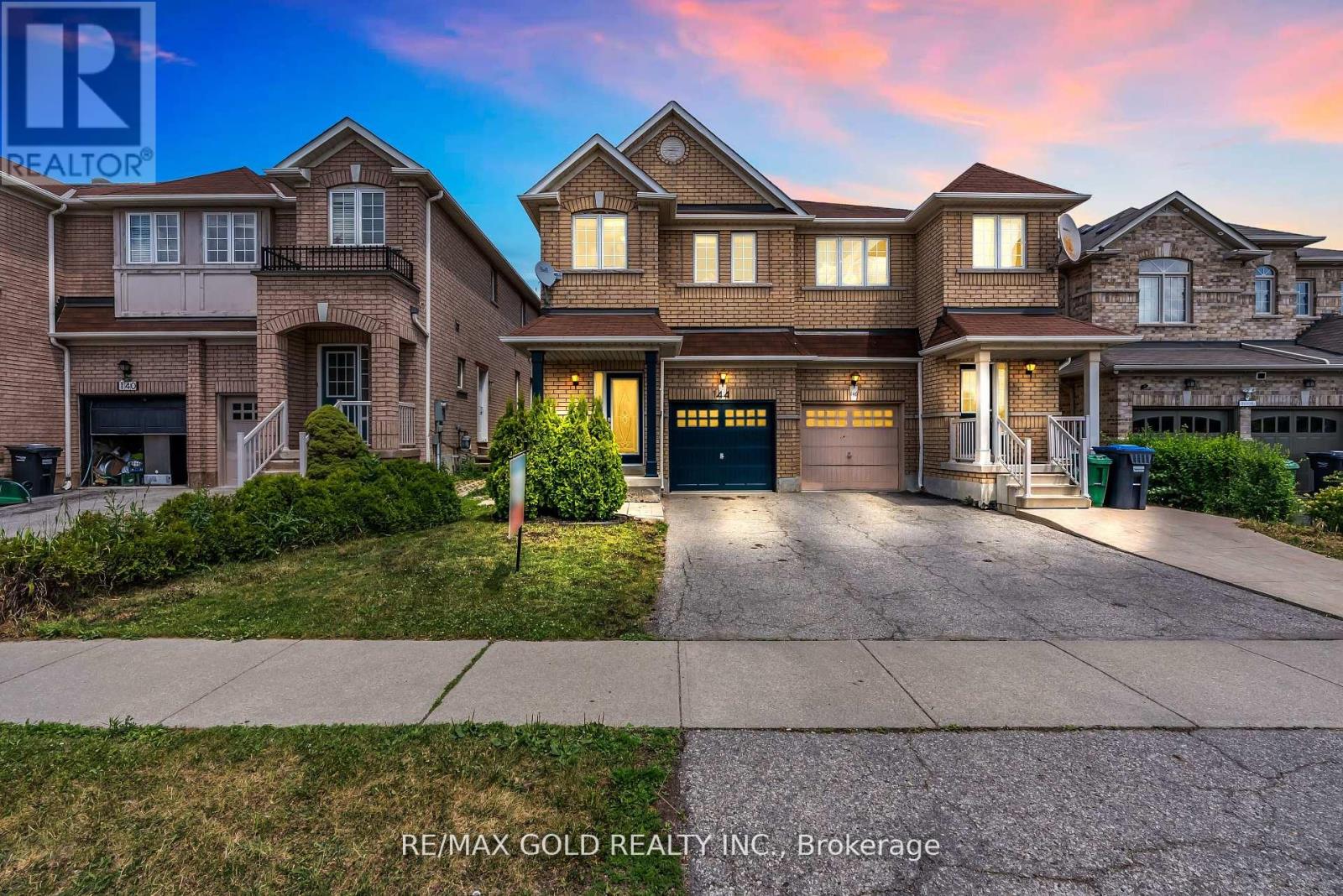 144 Crystalview Cres, Brampton, ON L6P 2S2