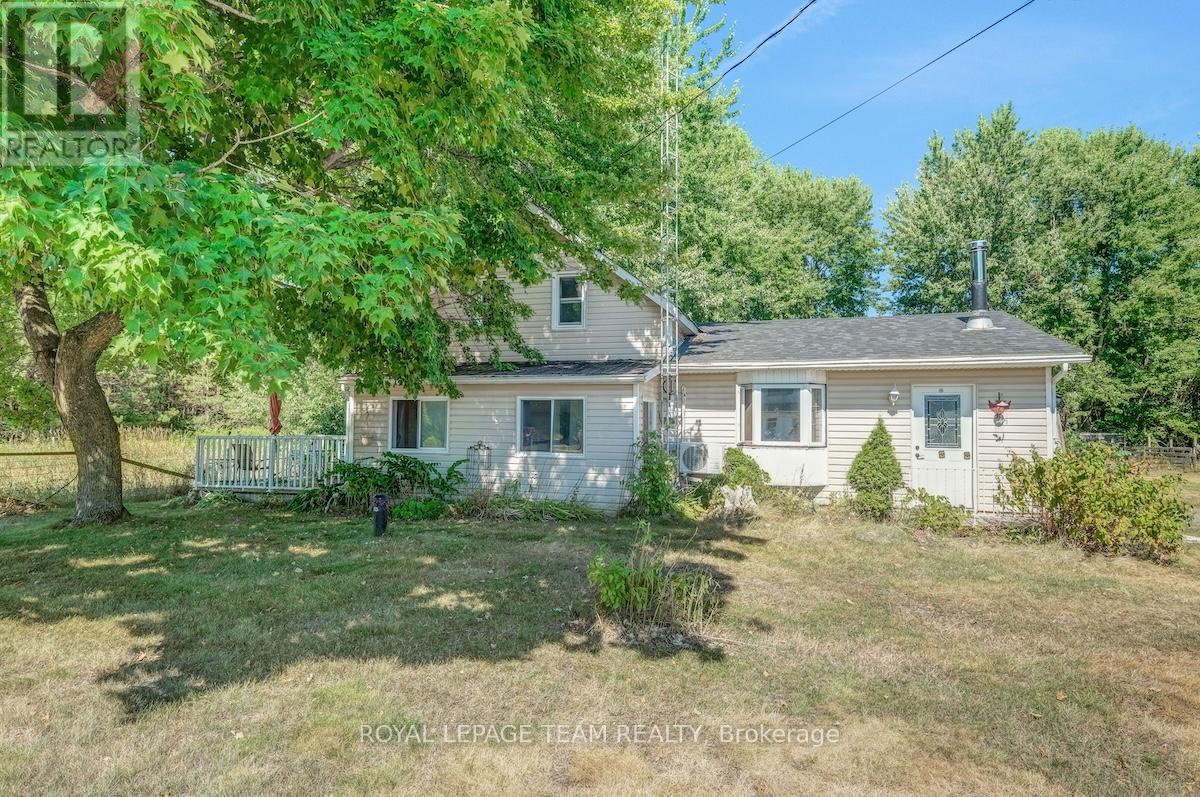 5684 Mccrea Rd, Augusta, ON K0E 1T0