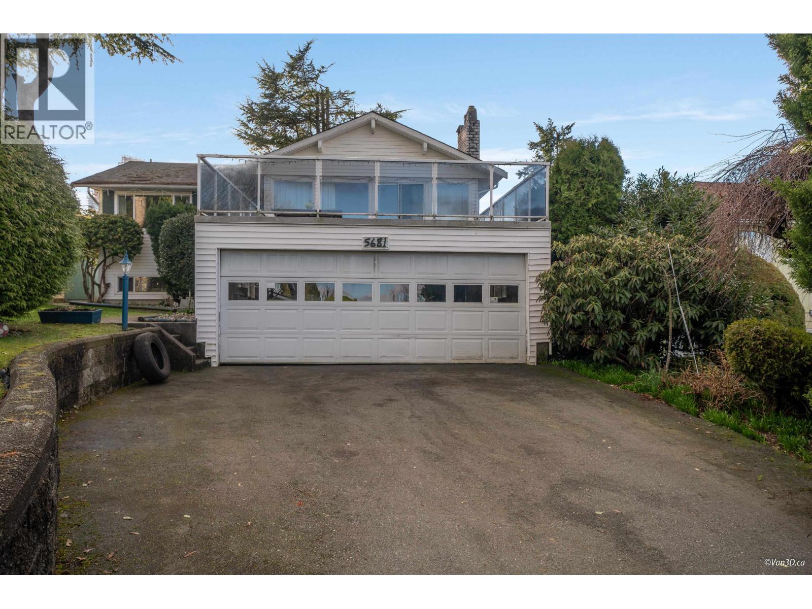 5681 Sardis Cres, Burnaby, BC V5H 3K4