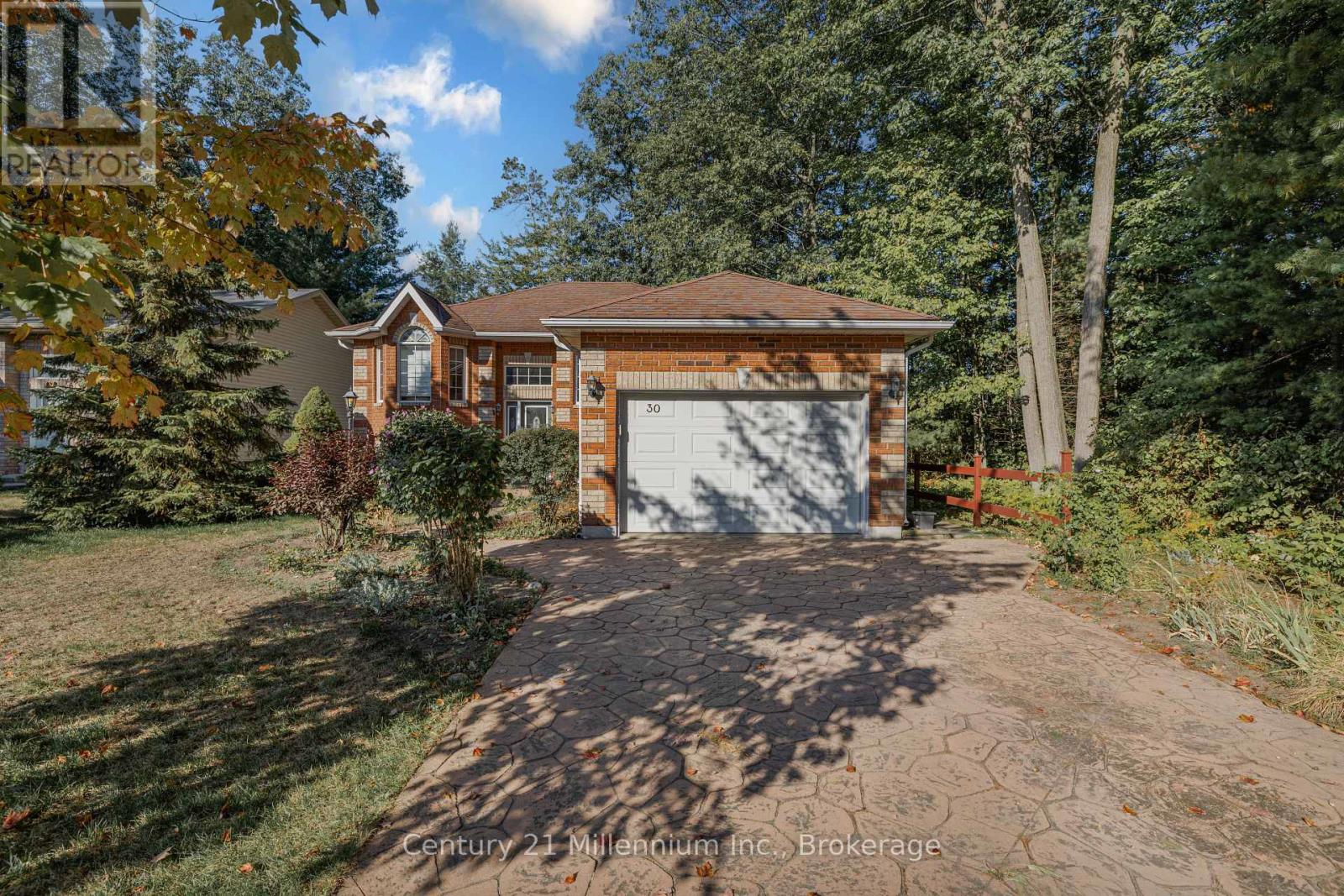 30 Smallman Dr, Wasaga Beach, ON L9Z 1L1