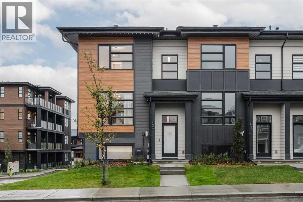 23 Lucas Way NW, Calgary, AB T3P 2C7