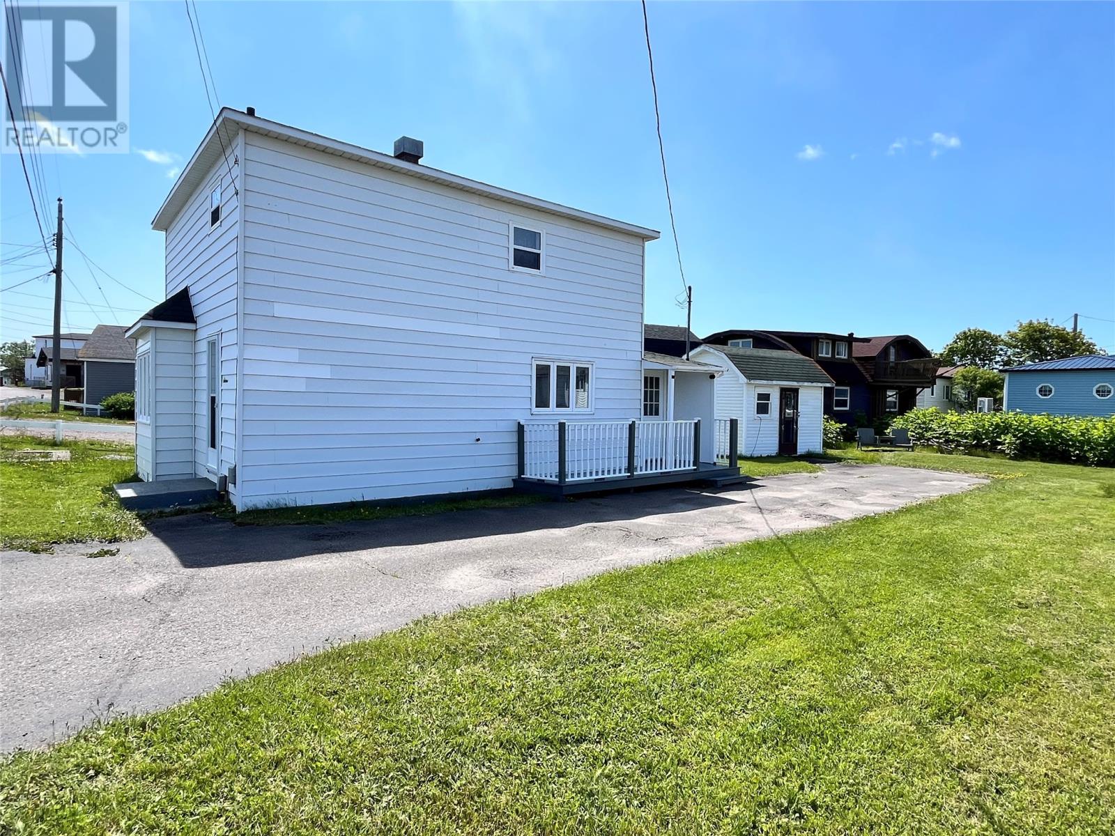 16 West St, Grand Bank, NL A0E 1W0
