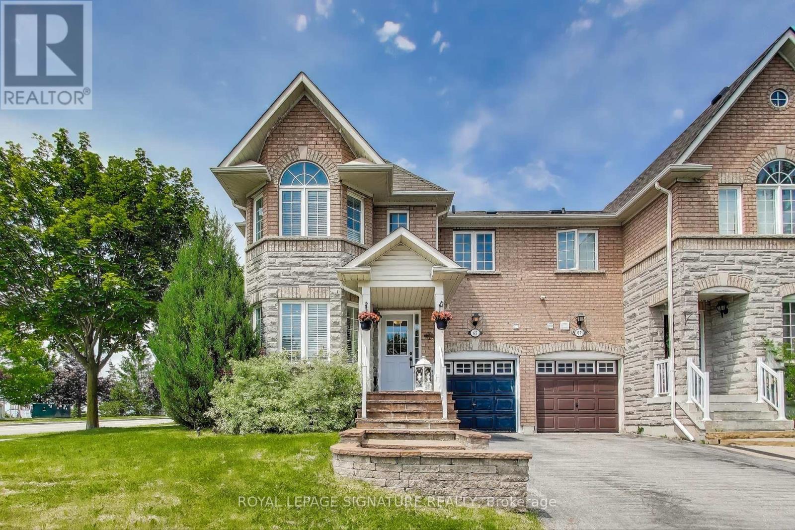 65 Red River Cres, Newmarket, ON L3X 2X2
