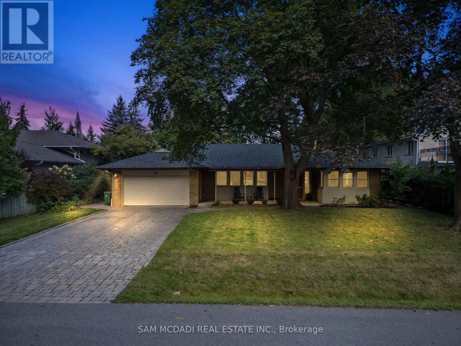 9 Palace Arch Dr, Toronto, ON M9A 2R9