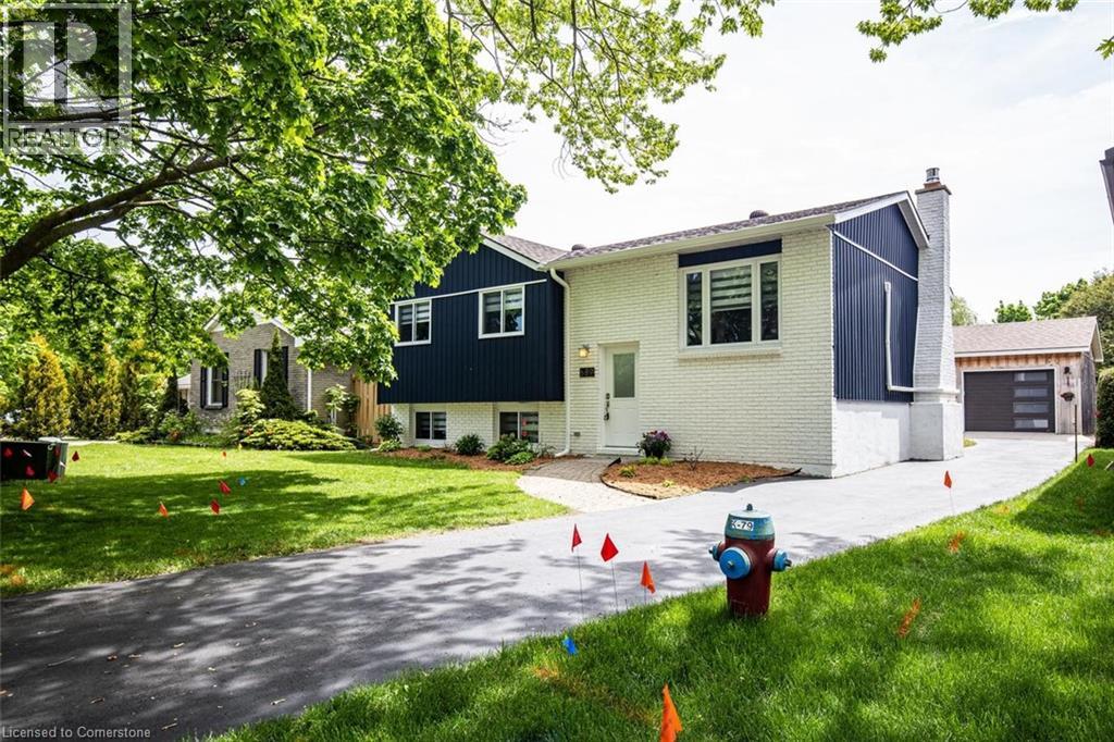 689 Macyoung Dr, Kincardine, ON N2Z 1T1