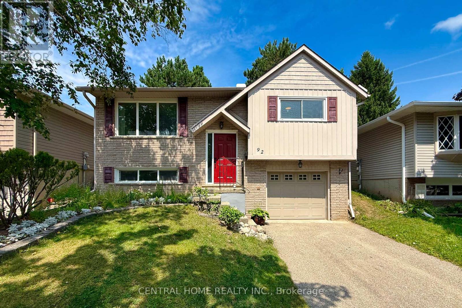 92 Pinemeadow Cres, Waterloo, ON N2T 1A7